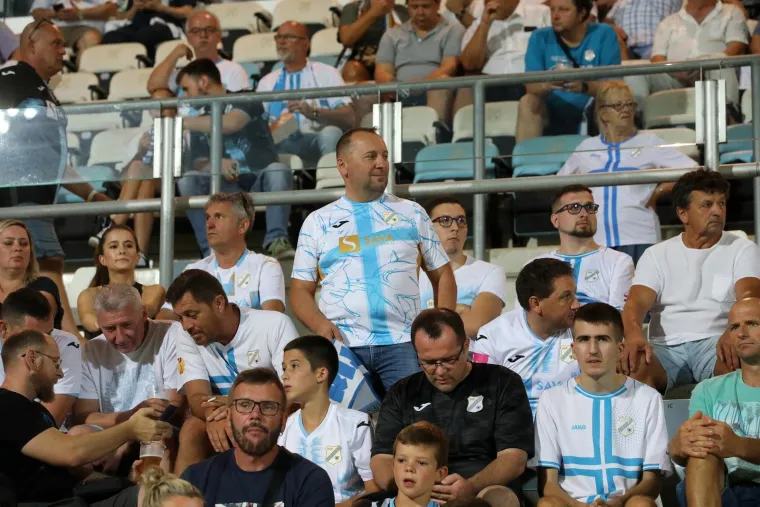 Poznata lica i jake poruke s tribina i terena Rujevice: 'Godine tuge i bola za još jednim herojem...'