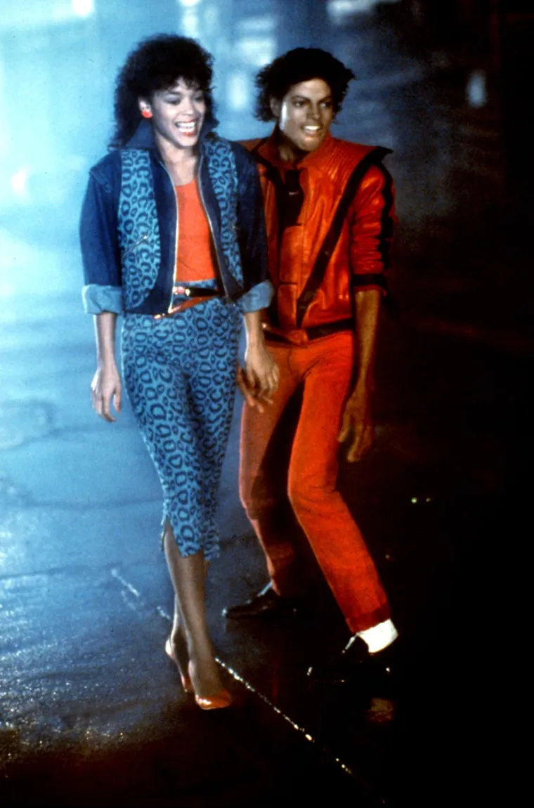 Jackson je snimio razrađen glazbeni video za naslovnu pjesmu albuma. John Landis režirao je video obojen hororom, koji je sadržavao složene plesne scene  i specijalne efekte. Spot &quot;Thriller&quot; postigao je golem uspjeh, pospješujući prodaju već uspješne ploče. Na posebnoj televizijskoj emisiji 1983. u čast Motowna, Jackson je izveo svoj hit &quot;Billie Jean&quot; i debitirao sa svojim uskoro poznatim plesnim pokretom, moonwalkom. Jacksonov album &quot;Bad&quot; (1987.), izdan kao nastavak &quot;Thrillera&quot;, dosegao je vrhove ljestvica, s rekordnih pet broj jedan hitova. Jackson je proveo više od godinu dana na putu kako bi promovirao album. Iako vrlo uspješan, Bad nije uspio ponoviti fenomenalnu prodaju Thrillera.