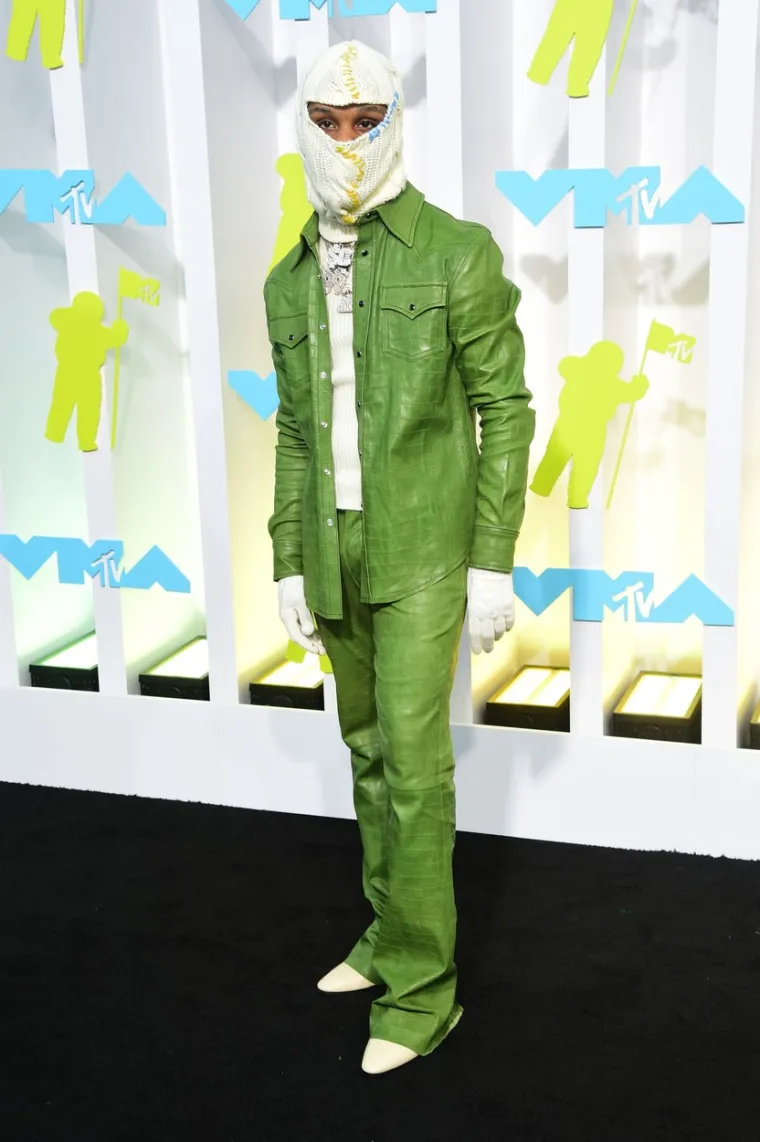 Najbolje i najgore na crvenom tepihu: Taylor Swift je savr&scaron;enstvo, Avril Lavigne je ostala u 2000-ima, a Lizzo obukla gigantsku vreću za smeće