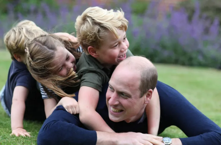 S William i Kate u novu rezidenciju preselit će se i njihova dadilja s punim radnim vremenom Maria Teresa Turrion Borrallo kao i ostalo osoblje, uključujući domaćicu i kuhara.
