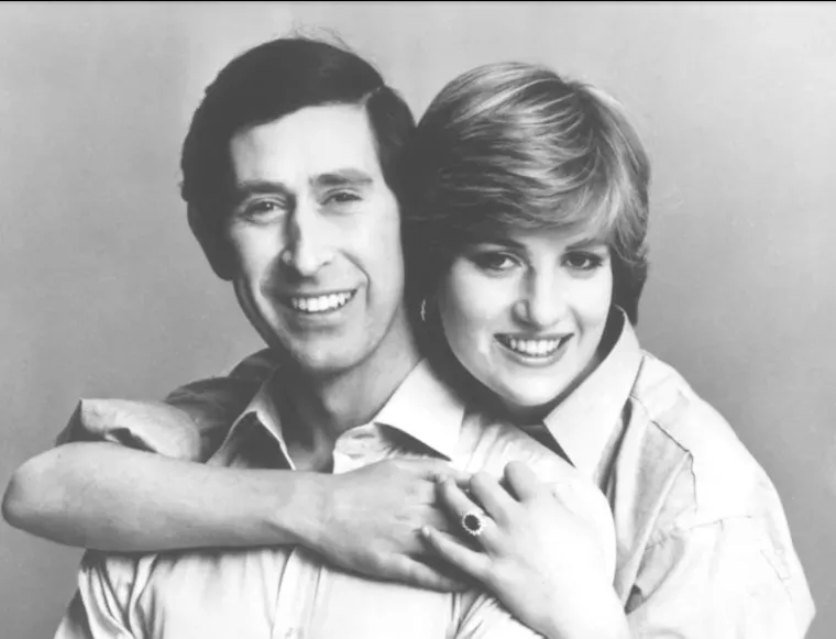 10. Radila je kao dadilja.

Princeza Diana radila je kao dadilja za 5 dolara na sat prije nego &scaron;to je okrunjena za princezu. Gospođa koja ju je zaposlila opisala ju je kao sramežljivu, neiskusnu tinejdžericu srca punog brige.
