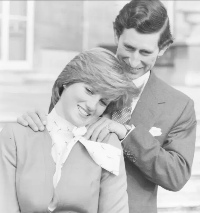 Nepoznato o Diani: Charles je prvo hodao s njenom sestrom, vjenčani prsten odabrala je iz kataloga, iz zavjeta je izbacila frazu 'pokoravam se'