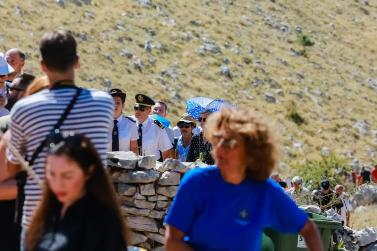 Odavanje počasti poginulim vatrogascima: Na obljetnici u &Scaron;ibeniku i Slavica, 12 kaciga položeno u Zagrebu