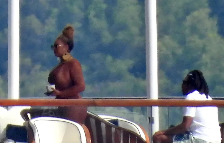 Beyonce i Jay Z nakon opuštenog doručka na jahti u opuštenom izdanju razgledavali ljepote hrvatske obale