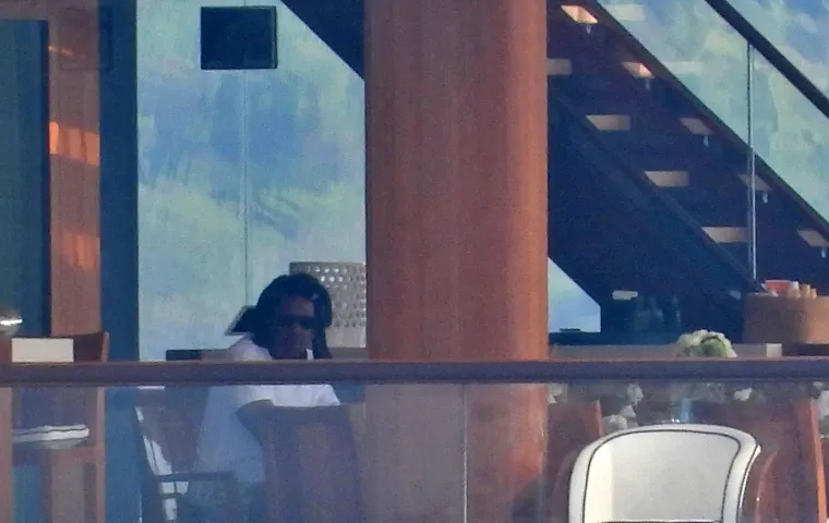 Beyonce i Jay Z nakon opu&scaron;tenog doručka na jahti u opu&scaron;tenom izdanju razgledavali ljepote hrvatske obale