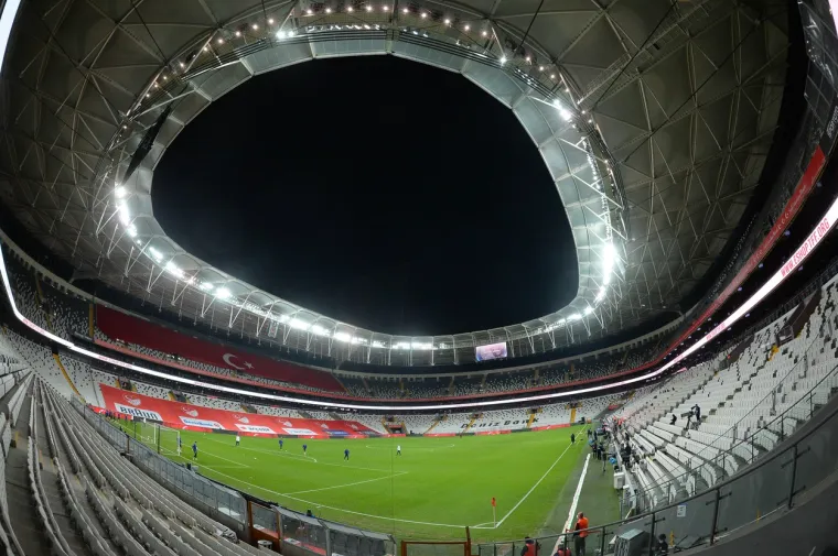Vodafone Park Istanbul (Besiktas) - 110  milijuna eura