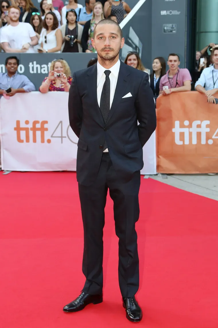 Shia LaBeouf istresao grešnu dušu pa mirno odšetao po cigarete: 'Prevario sam svaku s kojom sam bio, a nisam im rekao ni da imam herpes''