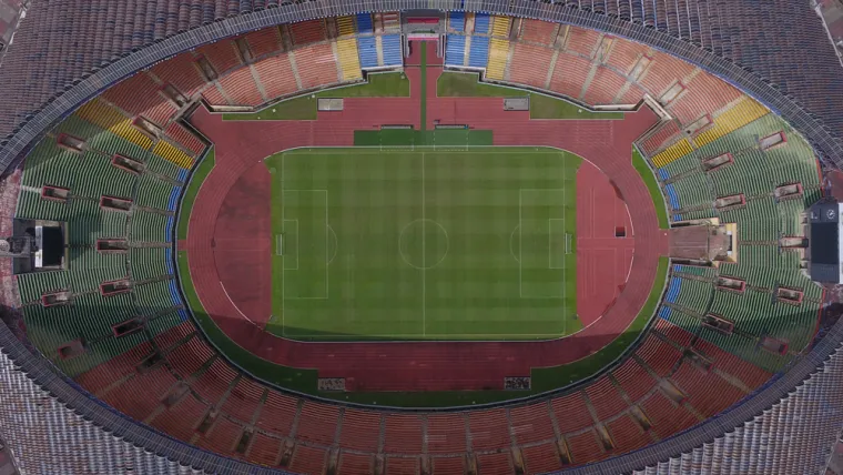 Ipak 2020. godine pala je odluka i pripremili su se novci za njegovu obnovu. Fascinantno je da će potpuna adaptacija, modernizacija i obnova ovog ogromnog stadiona koštati oko 175 milijuna dolara što je dvostruko više nego što je koštala njegova izgradnja.