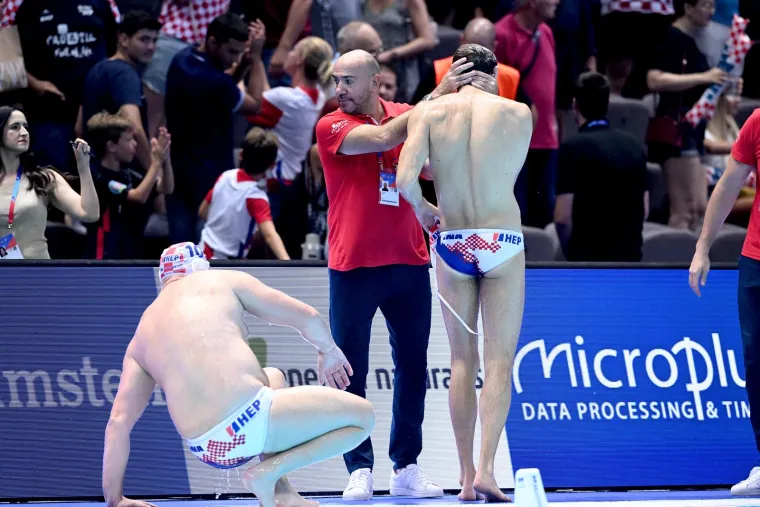 Barakude razbile nezgodne Francuze u fantastičnoj atmosferi pred 8 tisuća navijača