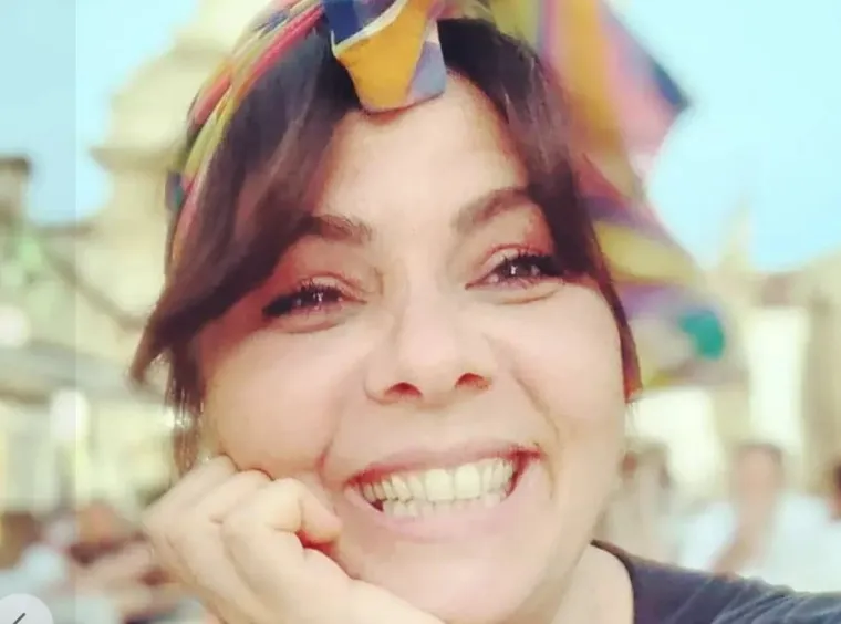 Nakon pisma koje je izašlo, oglasila se i Aleksandra Kovač: &quot;Moja sestra Kristina i ja smo našu poslovnu suradnju prekinule davne 1998. godine, nakon izdavanja dva K2 albuma u Srbiji, kojom smo postavile nove glazbene standarde u zemlji. Poslije toga naši putevi se razilaze, kako poslovno, tako i privatno. Tijekom godina smo se razvijale kao pojedinci koji imaju potpuno različite interese i ambicije, i rijetko smo bile u kontaktu, baš iz tih razloga. Moja sestra Kristina vodi svoj život, odrasla je osoba, odgovorna za svoje akcije i riječi. Volim je i uvijek ću je voljeti, ali nas dvije odavno ne razmišljamo, živimo i komuniciramo na isti način i molim medije da to od sada pa nadalje uvaže&quot;, rekla je tada Aleksandra. 