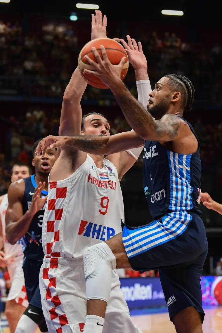 Donosimo vam najbolje trenutke prve utakmice Hrvatske na Eurobasketu: Pogledajte borbu Grčkih i Hrvatskih zvijezda