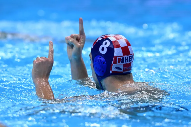 Pogledajte paklenu atmosferu u kojoj su hrvatski vaterpolisti izborili četvrtfinale Europskog prvenstva
