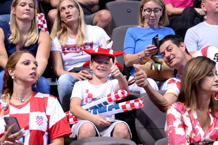 Nepoznate lipotice plijenile pažnju čitave Spaladium Arene: I u bazenu je proključalo koliko su dame podigle temperaturu