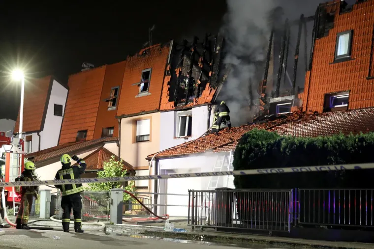 Pogledajte dramatične trenutke i posljedice velikog požara kuća u nizu u Zaprešiću