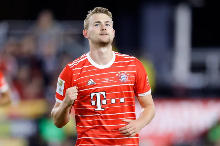 7. mjesto (Matthijs de Ligt)  - Nakon avanture u Juventusu odlučio je pojačati Bayern Munchen za 67 milijuna eura