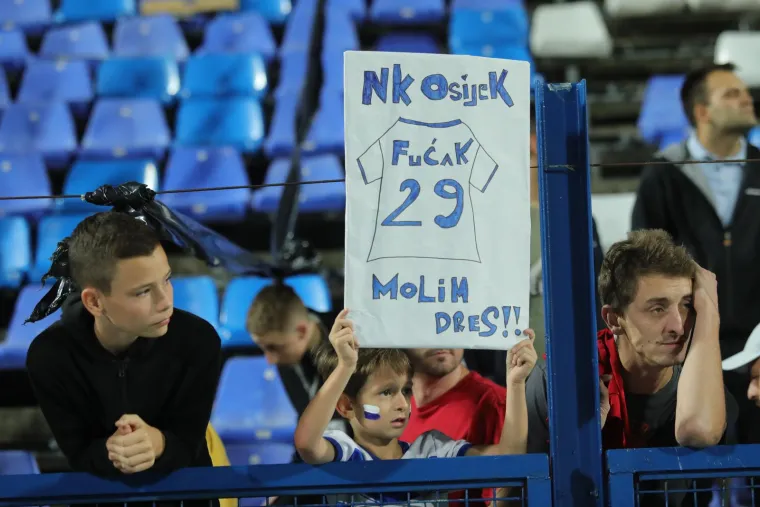 Galerija s hrvatskih stadiona: Torcida napravila spektakl protiv Belupa, BBB-i se zagrijali za Chelsea