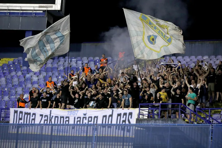 Galerija s hrvatskih stadiona: Torcida napravila spektakl protiv Belupa, BBB-i se zagrijali za Chelsea