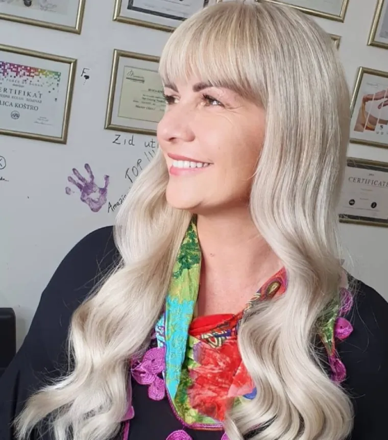 !21 godinu je s moje live strane srca... ne bi mogla zamisliti nijedan koncert bez nje... Sretan rođendan mojoj plavoj lutkici, magistri glazbe, mami, prijateljici i čudu od žene. Volim te mila moja do neba i sretan ti, najsretniji rođendankooo!, poručila je Severina Alenki u novoj objavi s nedavnog koncerta u Poreču.

