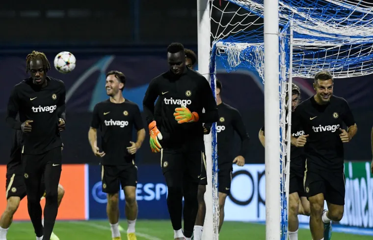 Zvijezde Chelseaja odradile trening na maksimirskom ruglu: Neki su se prvi put suočili s ovakvim stadionom; Evo &scaron;to su radili