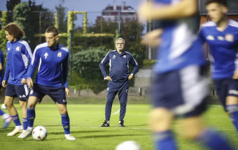 GALERIJA Posljednji trening Dinama pred veliki okr&scaron;aj s Chelseajem: Nedostaju neka važna imena
