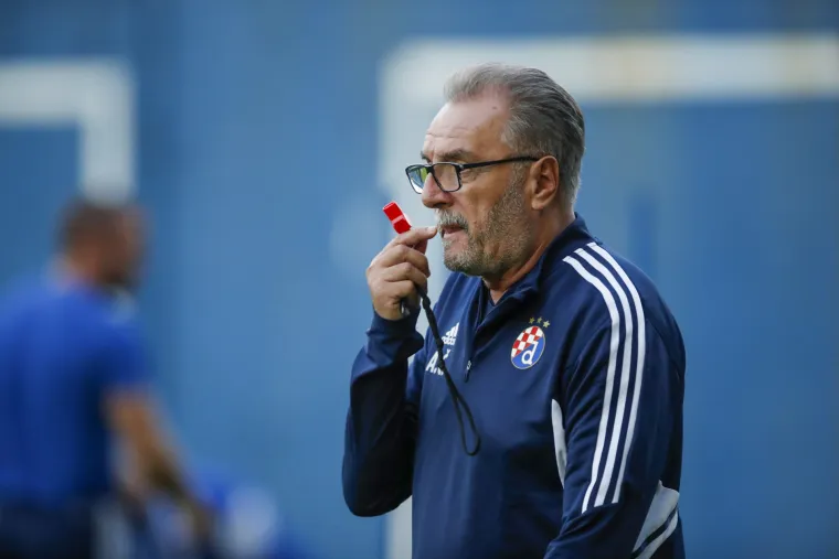 GALERIJA Posljednji trening Dinama pred veliki okr&scaron;aj s Chelseajem: Nedostaju neka važna imena