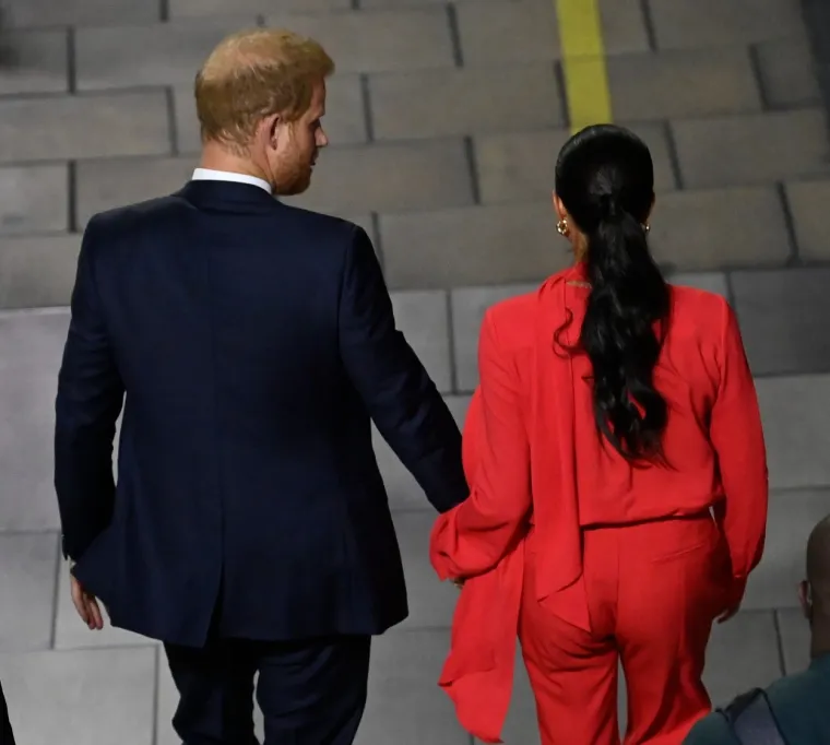 Britanci jedva dočekali famozan govor Meghan Markle, kad ono... Točno 54 puta napravila je stvar koja ih je iživcirala