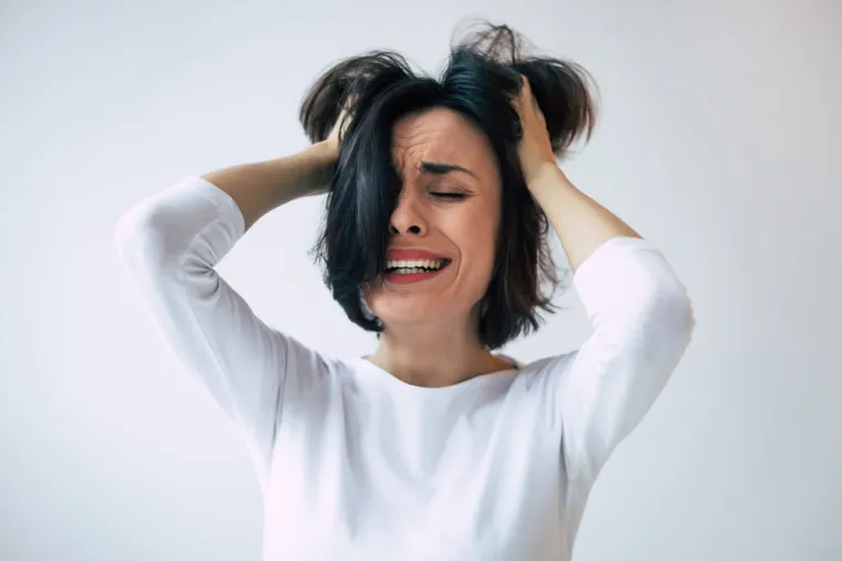 Tako, pod djelovanjem hormona, tijekom menstrualnog ciklusa u tijelu žene mogu se primijetiti određene pojave, kako na fizičkom, tako i na emocionalnom planu.