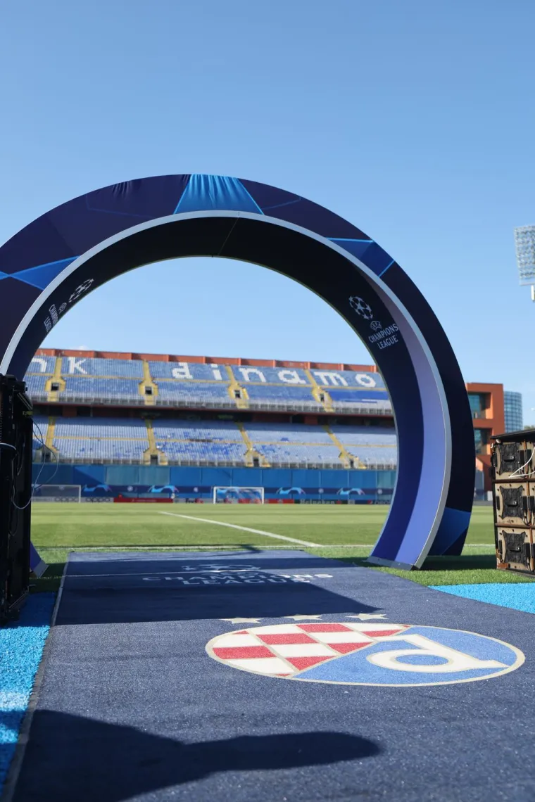 Pogledajte na kakvo ruglo od stadiona će izaći zvijezde Chelseaja i &scaron;to će ih dočekati: Oči čitavog svijeta gledat će prema Zagrebu