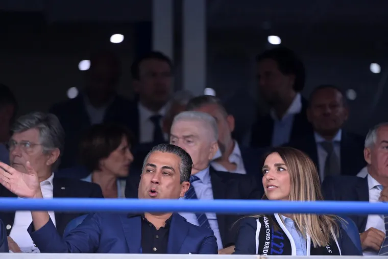 Zvone Boban se vratio na Maksimir: Provjerite u čijem dru&scaron;tvu legenda gleda utakmicu