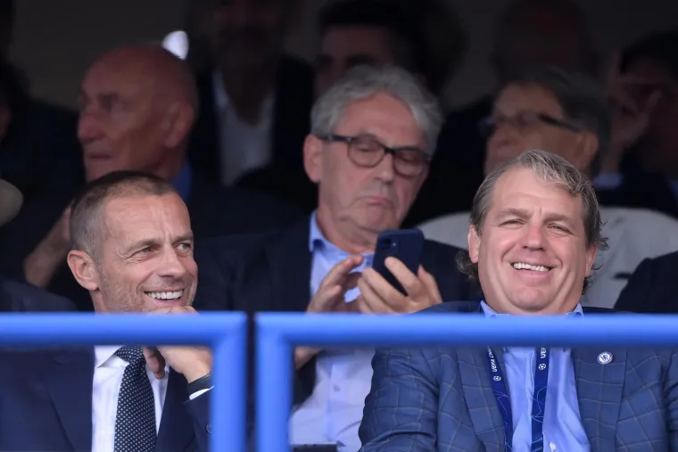 Zvone Boban se vratio na Maksimir: Provjerite u čijem dru&scaron;tvu legenda gleda utakmicu