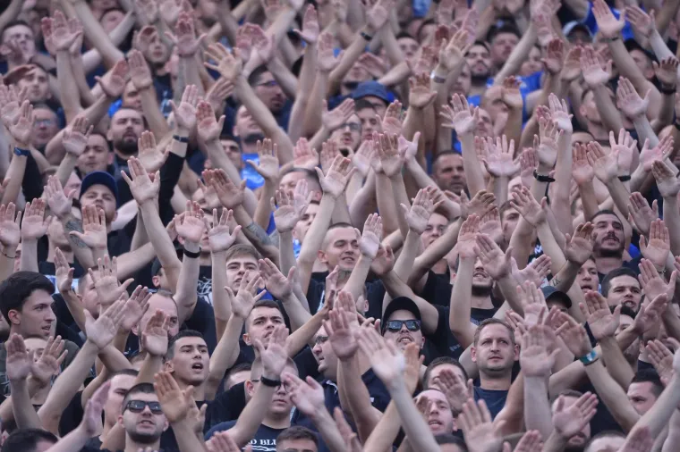 Totalni hard-core na Maksimiru: U jednom trenutku samo je počelo gorjeti; UEFA se ovakvom '&scaron;amaru' iz Zagreba nije nadala