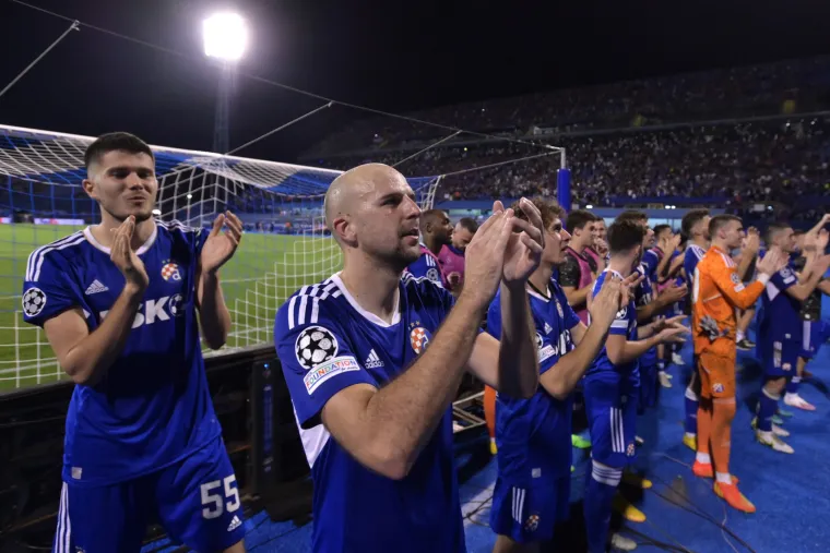 Veliko slavlje Dinamovih igrača nakon pobjede protiv Chelseaja: Čarobna maksimirska noć