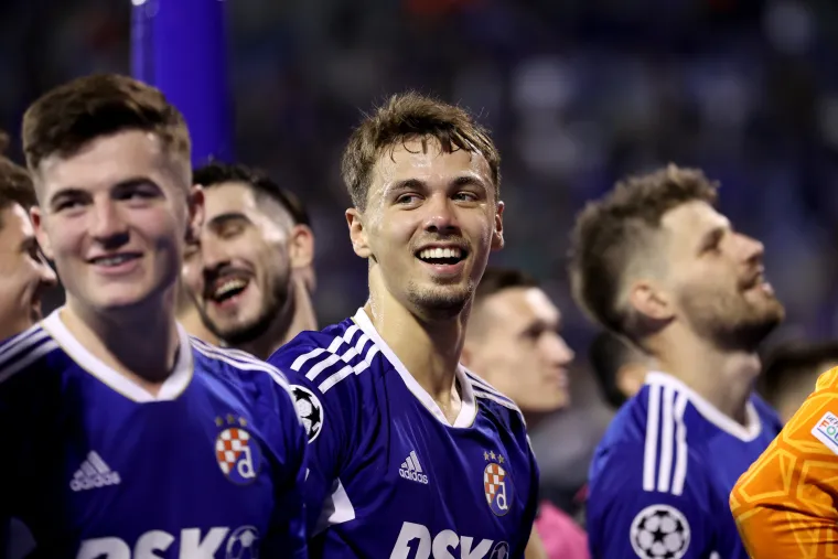 Veliko slavlje Dinamovih igrača nakon pobjede protiv Chelseaja: Čarobna maksimirska noć