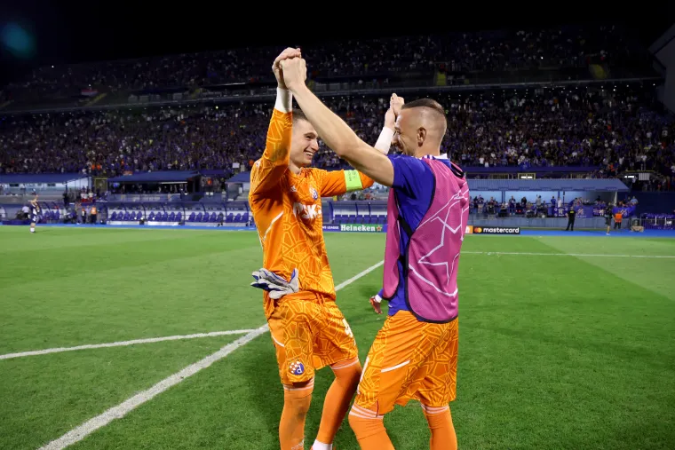 Veliko slavlje Dinamovih igrača nakon pobjede protiv Chelseaja: Čarobna maksimirska noć