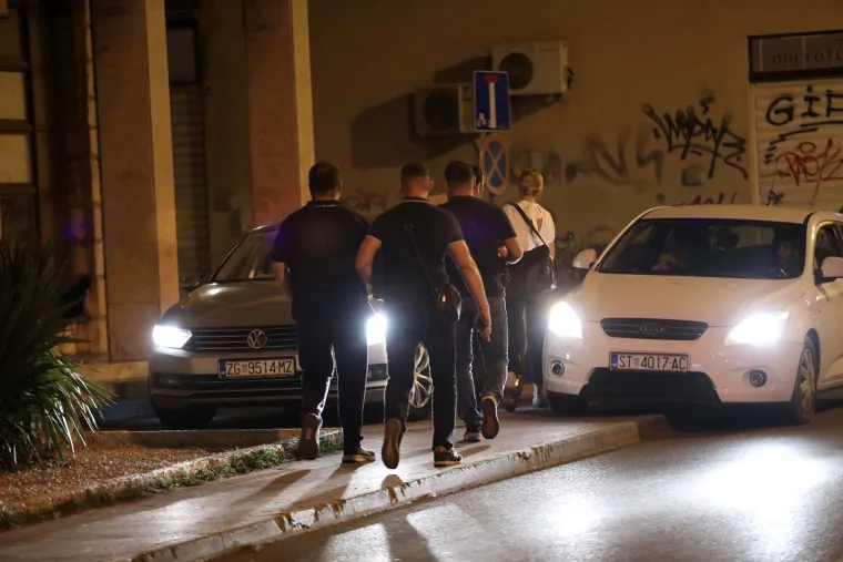 Pretres kuće i poslovnog objekta odvjetnika Branimira Zmijanović, uhićenog u današnjoj akciji zajedno sa sutkinjom Majom Šupe, poznatom po Horvatinčićevoj sinkopi 