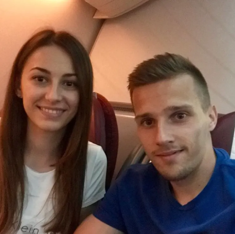 Vjenačali su se 2018., nakon deset godina veze, u stenjevečkoj župnoj crkvi Uznesenja Blažene Djevice Marije, a na svadbi im je bilo 250 uzvanika i pjevala im je Ivana Marić.