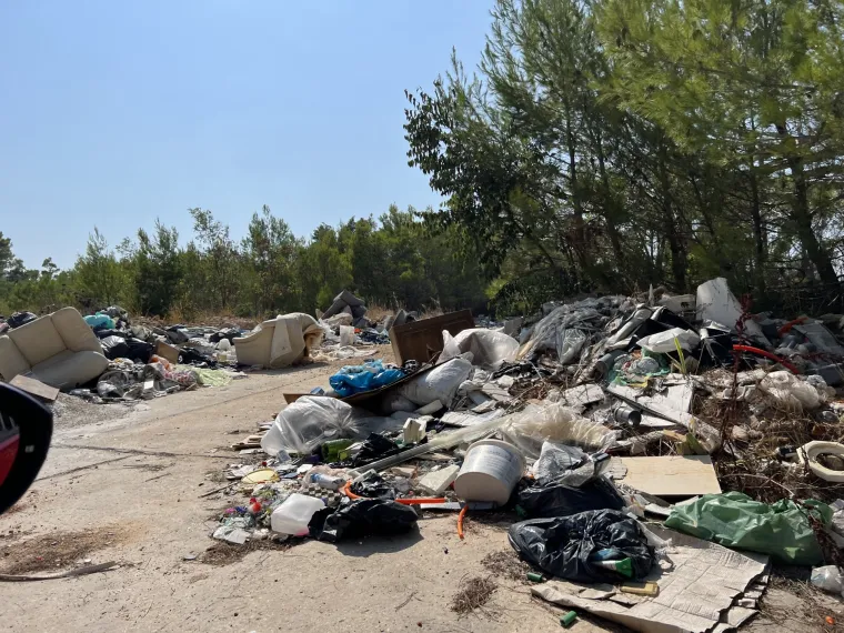 Nekada elitna vojna baza, a danas ruglo uz more: Šepurine su pretvorene u najveće ilegalno odlagalište otpada