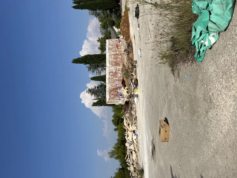 Nekada elitna vojna baza, a danas ruglo uz more: Šepurine su pretvorene u najveće ilegalno odlagalište otpada