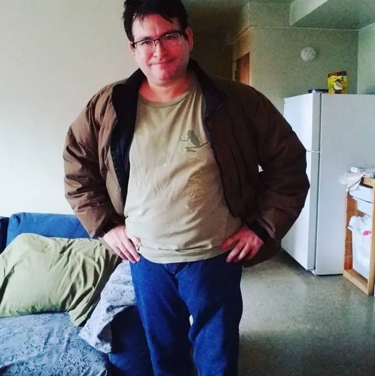 Jonah Falcon, čija je penis velik 34 cm kada je u erekciji, otvorio se o negativnom utjecaju svoje muškosti na vlastiti seksualni život.