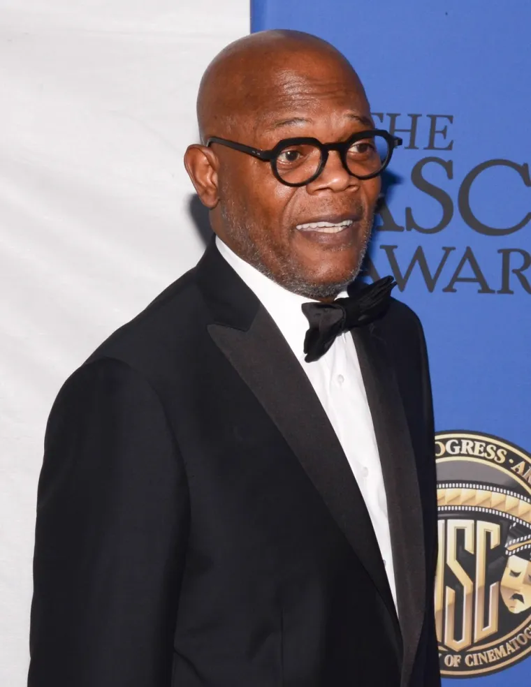 Iako se Samuel L. Jackson pojavio u više od 150 filmova, u svima je izbjegavao pokazati svoje golo tijelo. Svojevremeno je rekao da će, ako bude morao, vjerojatno tražiti &quot;dvojnika za ku***&quot;.