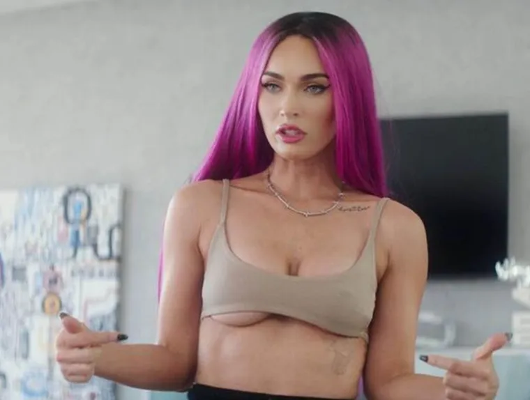 Megan Fox je odbila snimati neke filmove jer su imali eksplicitne scene seksa koje nije željela da njena obitelj vidi. &quot;Pročitala sam neke dobre projekte s talentiranim ljudima i redateljima, ali zahtijevali su da radim stvari koje ne mogu dopustiti da moji sinovi ikada vide&quot;, rekla je svojevremeno.