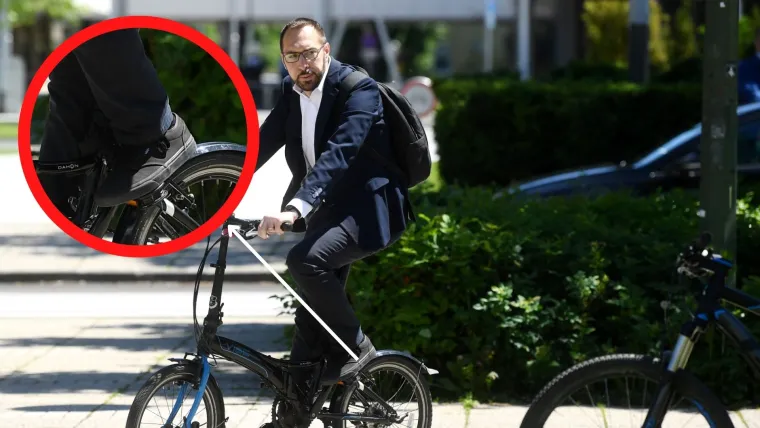 Tenisice i sva druga obuća ide u reciklažno dvori&scaron;te. Nemojte obuću bacati u spremnike za otpadni tekstil, a u iste spremnike ne idu ni pernati jastuci, popluni, ali ni kožne torbe.