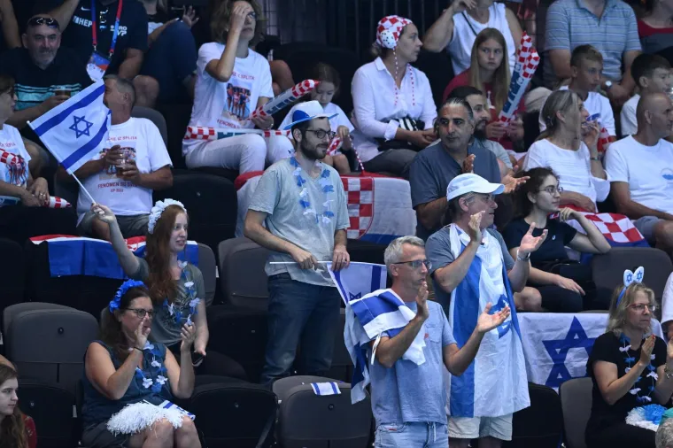 Barakudice te&scaron;ko stradale od Izraelki: Navijači ih bodrili do posljednjeg trenutka