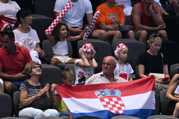 Barakudice te&scaron;ko stradale od Izraelki: Navijači ih bodrili do posljednjeg trenutka