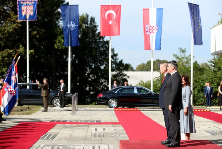 Pogledajte susret Milanovića i Erdogana. S njima su i elegantne prve dame, Sanja Musić Milanović i Emine Erdogan