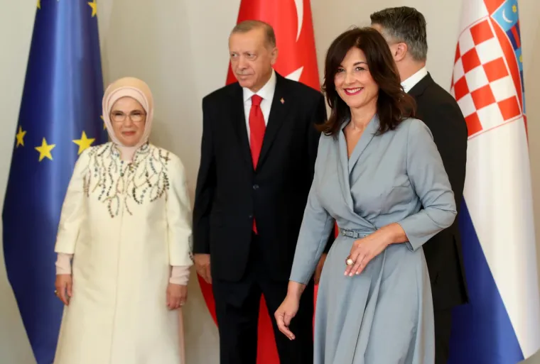 Pogledajte susret Milanovića i Erdogana. S njima su i elegantne prve dame, Sanja Musić Milanović i Emine Erdogan