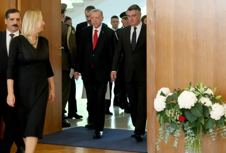 Pogledajte susret Milanovića i Erdogana. S njima su i elegantne prve dame, Sanja Musić Milanović i Emine Erdogan