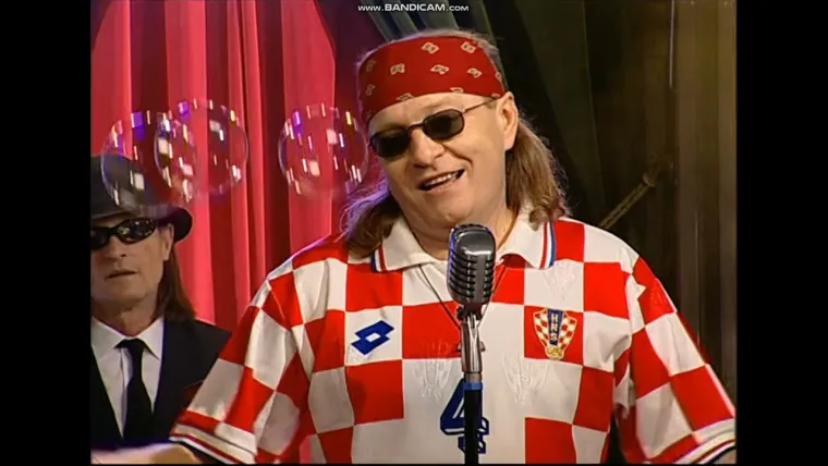 Igor Štimac je 1998. godine s grupom Bohemi snimio pjesmu &quot;Mare i Kate&quot;. Pjesmu su snimili uoči Svjetskog prvenstva, a na popularnosti je dobivala svakim novim uspjehom tadašnjih Vatrenih, koji su na kraju &quot;Mare i Kate&quot; prihvatili kao svoju neslužbenu himnu.