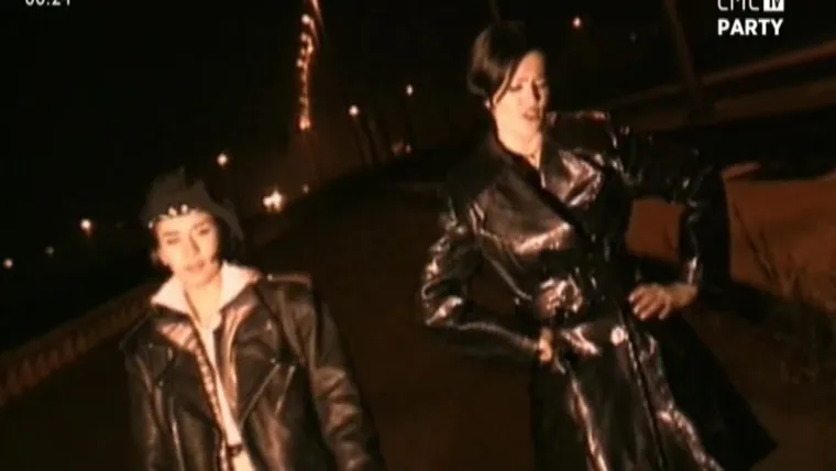 U vrijeme "dancemanije", 1995. godine, nastala je ultimativna uspje&scaron;nica koja se i danas rado slu&scaron;a. Tvorci pjesme "Ja sam vlak" su Stevo Cvikić i Miro Buljan, a izvele su je Nina Badrić i Emilija Kokić. 