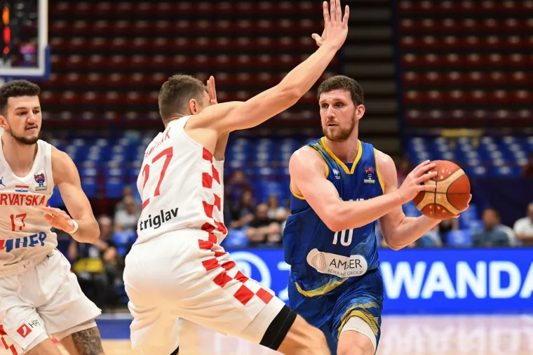 Prizori velike hrvatske pobjede u Milanu na EuroBasketu: Imamo (ne)očekivanog junaka, već drugu utakmicu zaredom daje ton igri